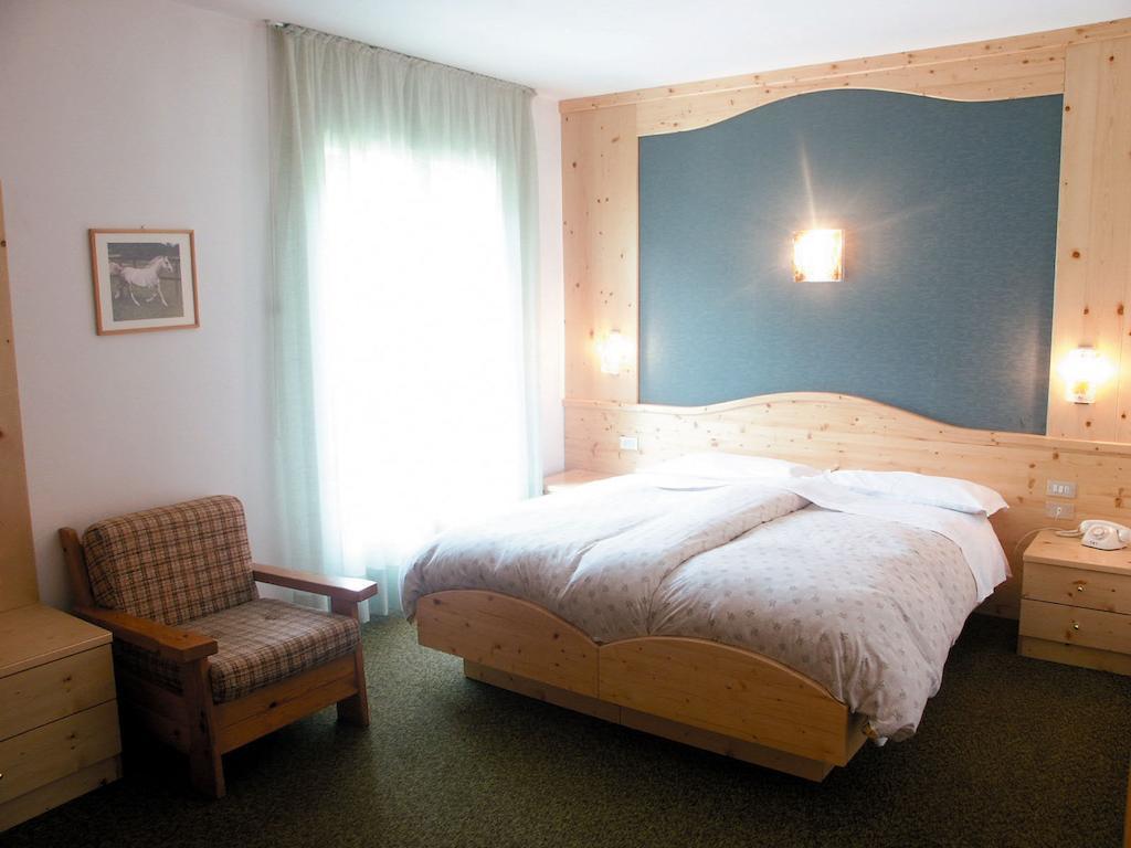 Hotel Santellina Fai della Paganella Room photo
